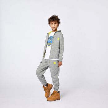 تيشيرت اولاد بالشعار باللون الابيض