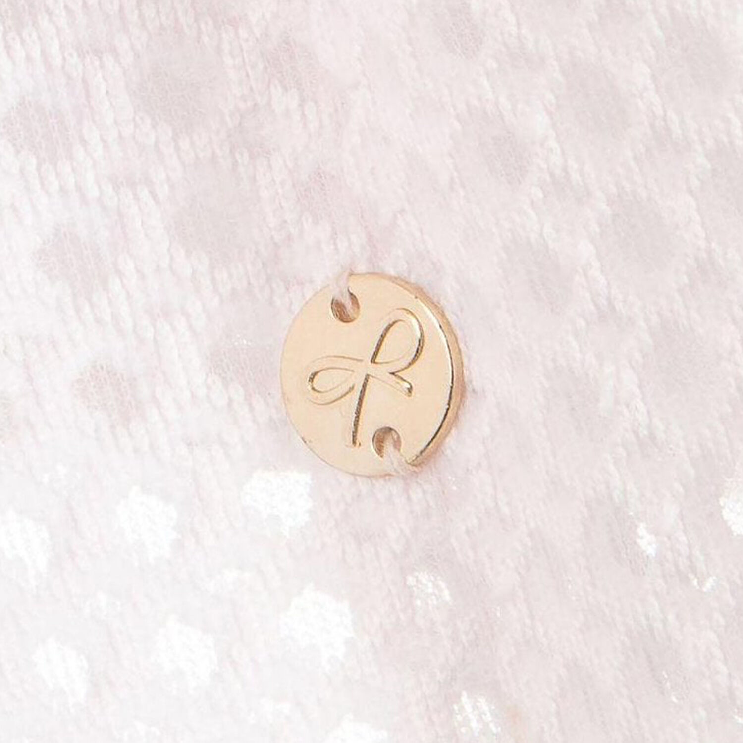 تنورة باللون الوردى , 2, hi-res image number null