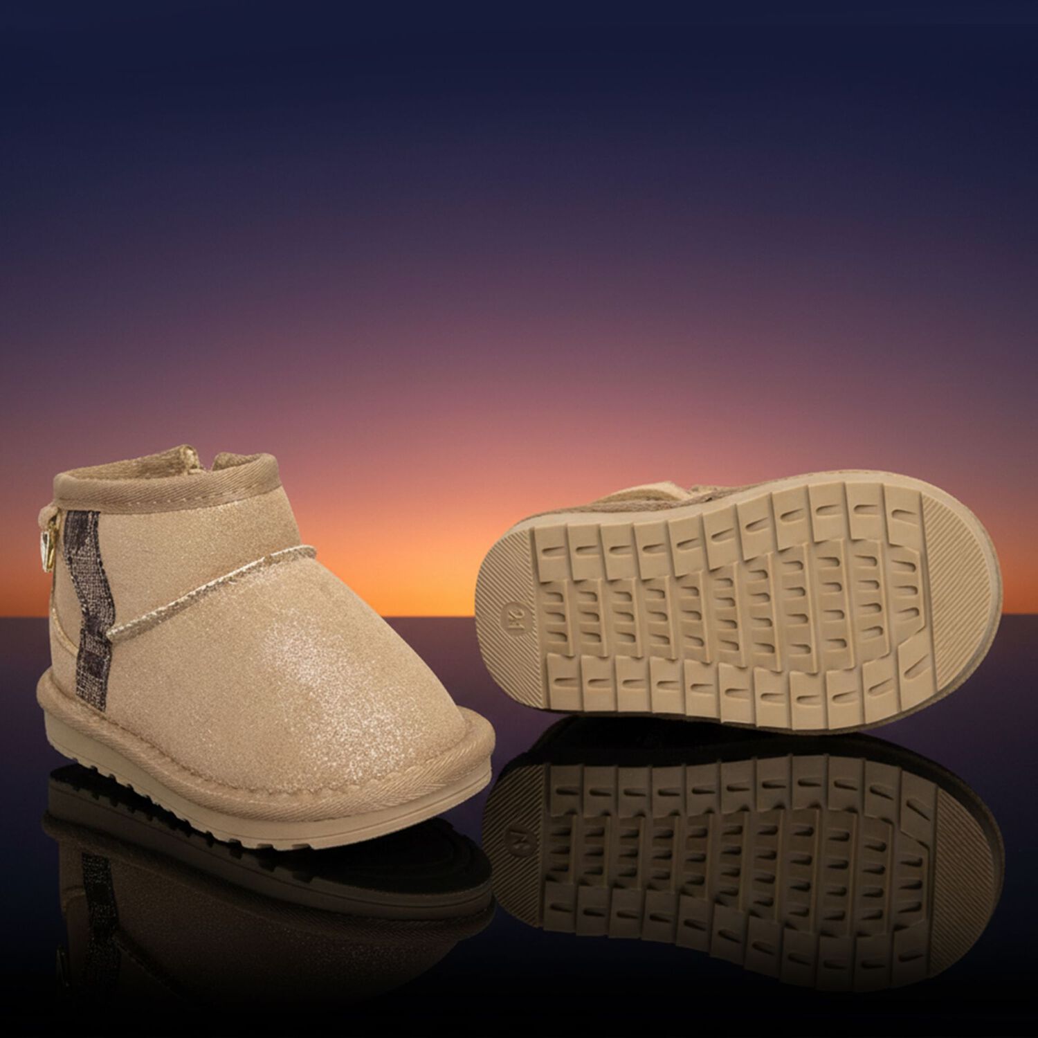 حذاء من الجلد السويدي الصناعي باللون البيج للفتيات الصغيرات, 1, hi-res