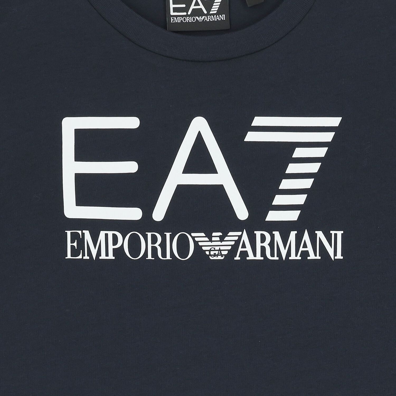 طقم شورت للأولاد باللون الكحلي بشعار الشركة, 3, hi-res