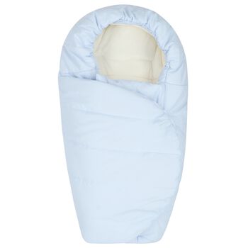 عش للأطفال الرضع باللون الأزرق للأولاد