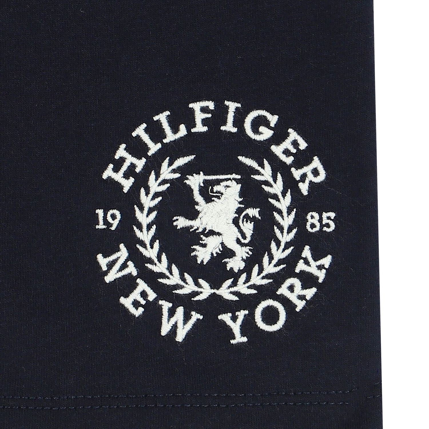 تيشيرت أولاد بالشعار باللون الكحلي, 1, hi-res