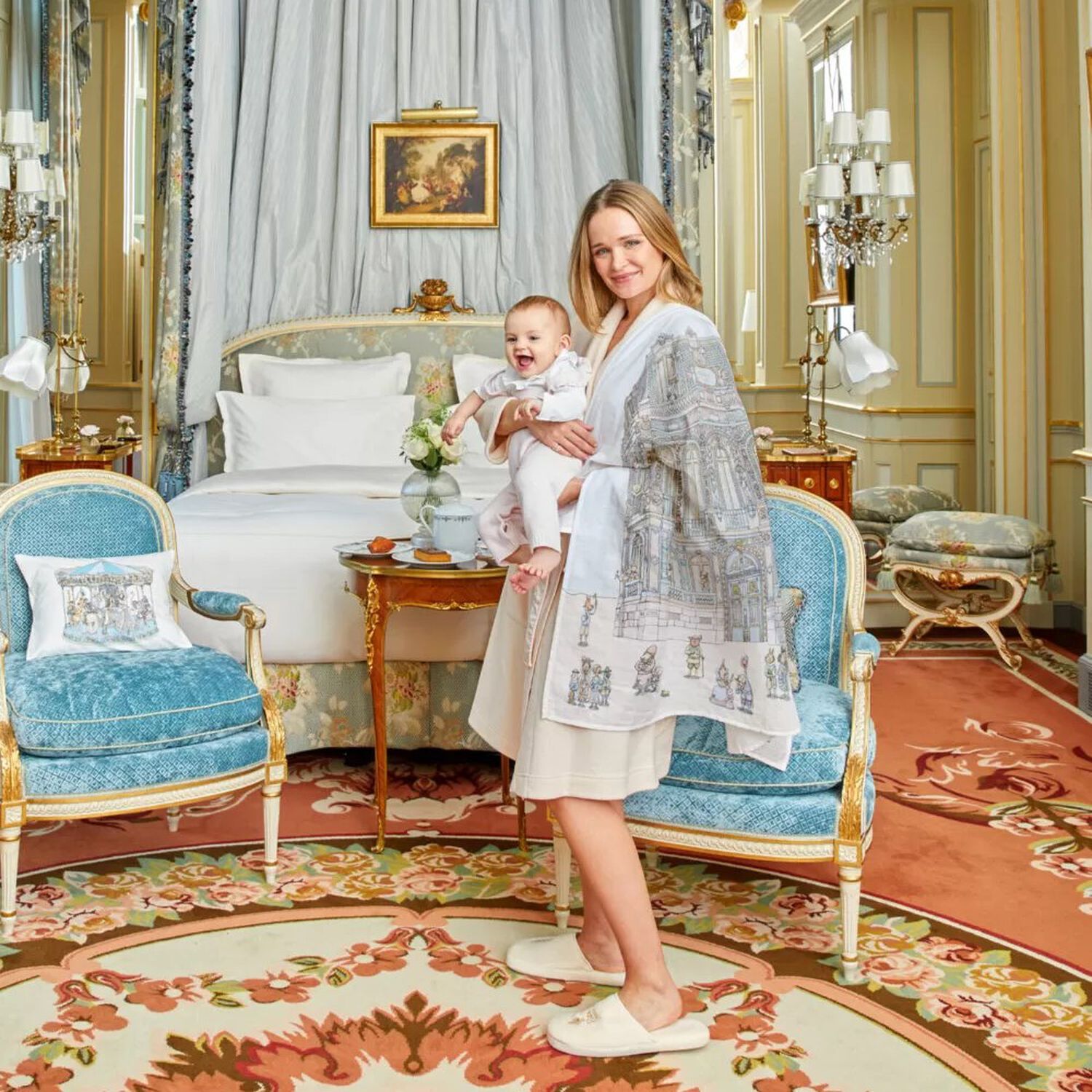 Blue Chateau Swaddle Carré Blanket, 1, hi-res image number null