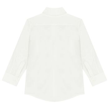 قميص أبيض بشعار للأولاد