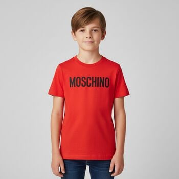 تيشيرت بالشعار باللون الاحمر