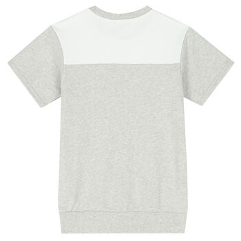 فستان بالشعار باللون الأبيض والرمادي