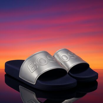 سلايدر بالشعار باللون الفضي والكحلي للبنات