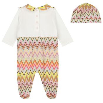 طقم هدايا أفرول بالشعار للبنات باللون الأبيض