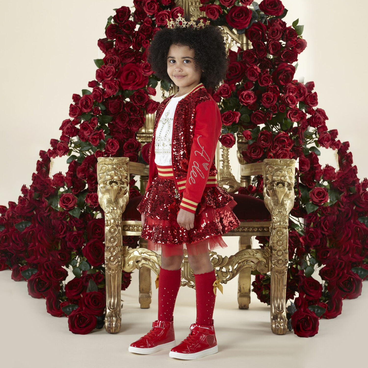 طقم تنورة بنات مزين بالترتر باللون الابيض والاحمر, 1, hi-res image number null