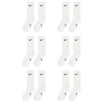 جوارب باللون بيضاء بشعار (عبوة من 6 جوارب)