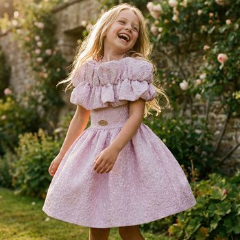 فستان للبنات مكشكش بالشعار باللون البنفسجي 