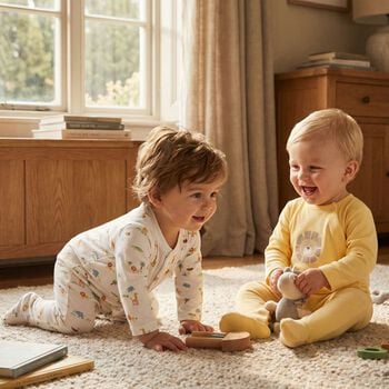 بدله اطفال للأولاد باللون العاجي والاصفر  (2 قطعه )  