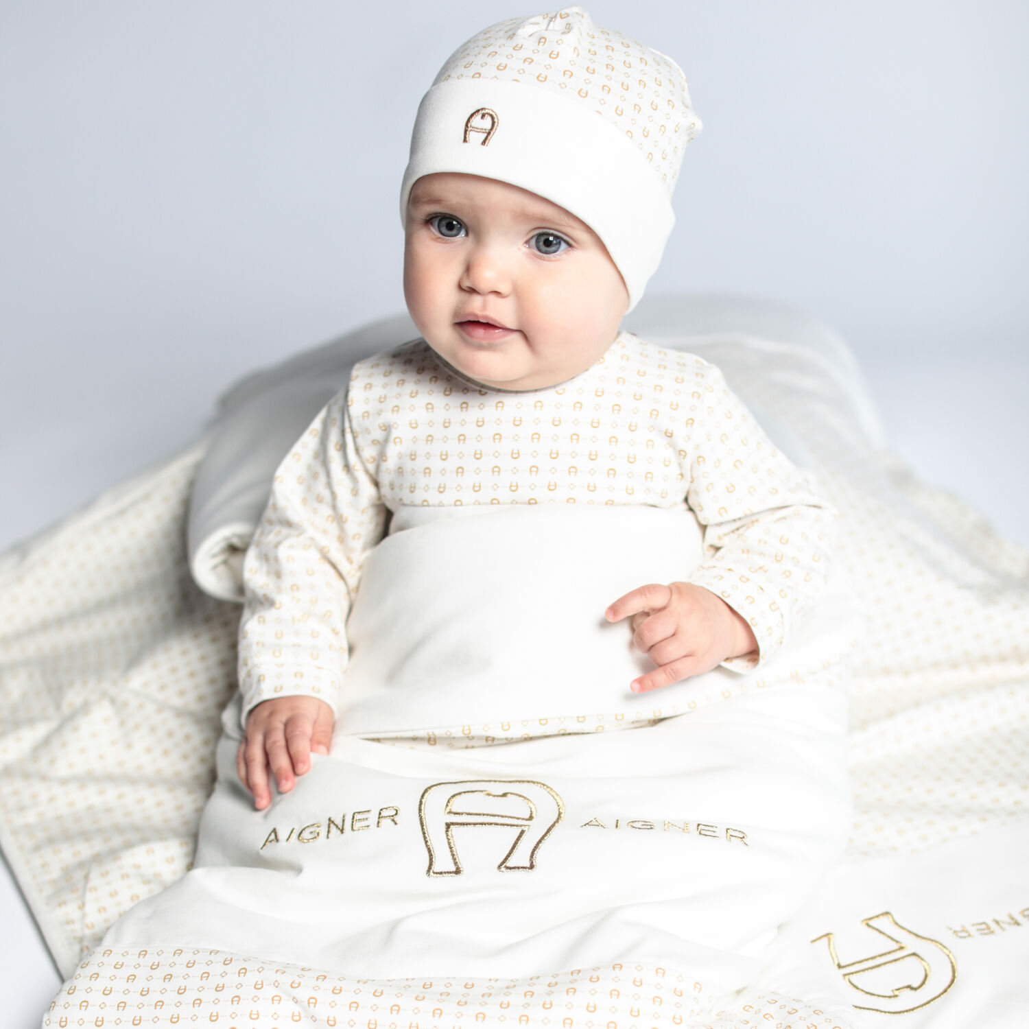 Ivory & Gold Pima Cotton Logo Baby Nest, 2, hi-res