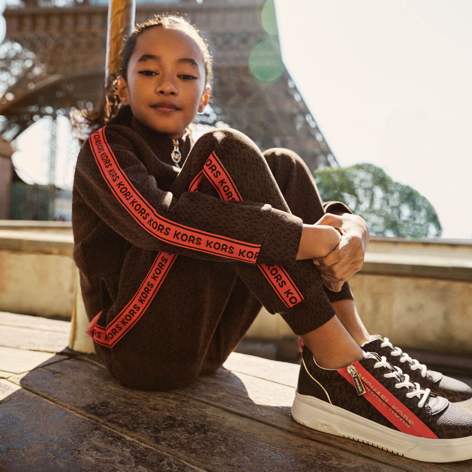 بنطلون رياضى بنات بالشعار باللون البنى, 1, hi-res