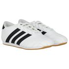 حذاء رياضى برباط للتايكوندو بالشعار باللون الابيض والاسود , 1, hi-res