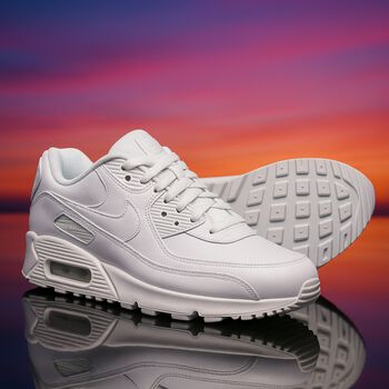 White Nike Air Max 90