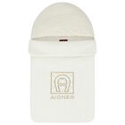 طقم أفرول بالشعار باللون العاجى والذهبى, 1, hi-res