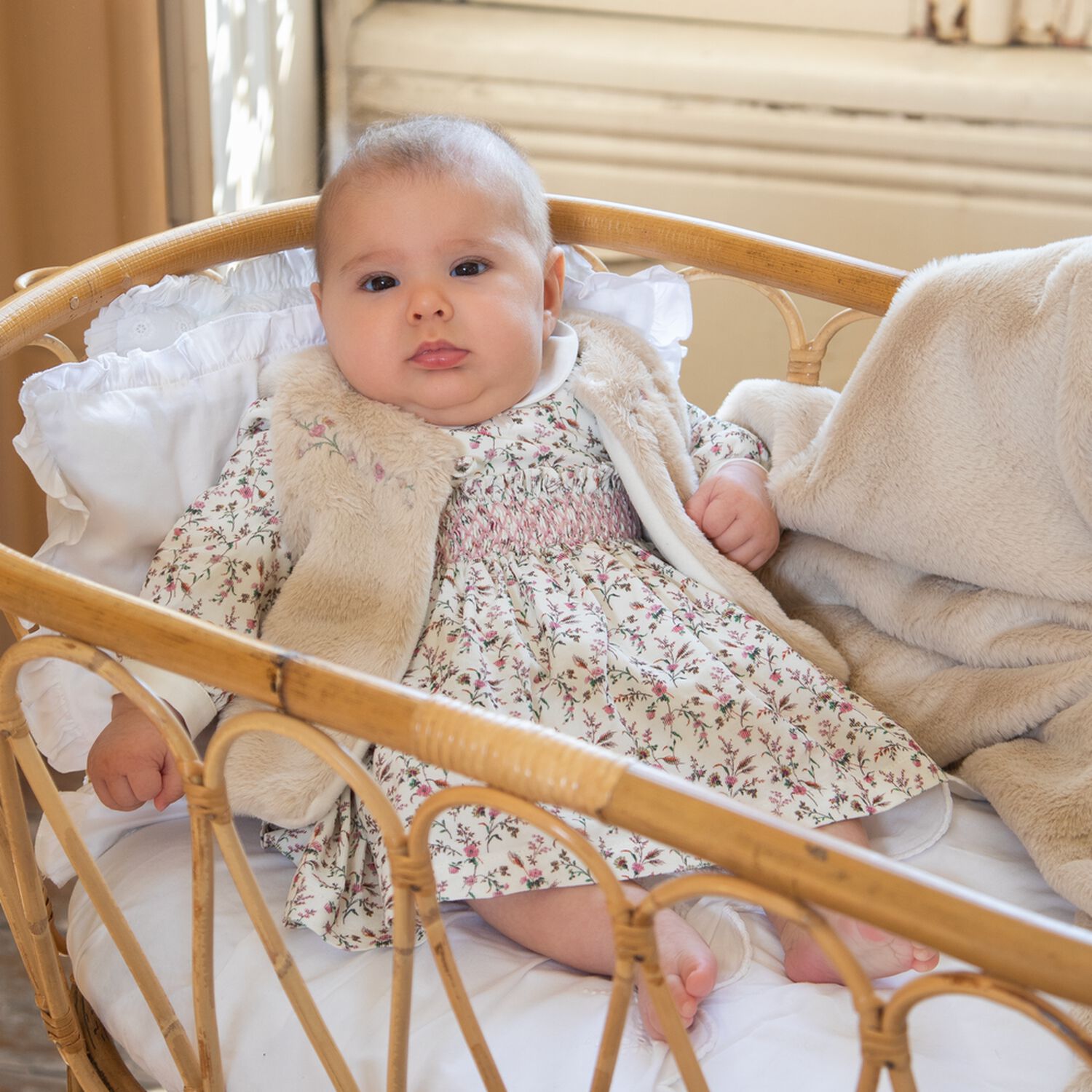 فستان عاجي مطرز بالزهور للبنات الصغار, 1, hi-res