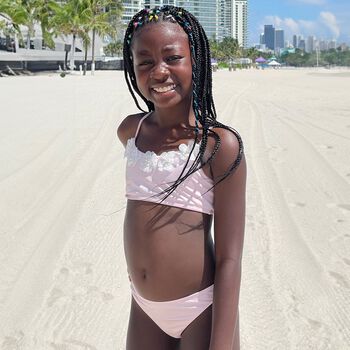 بيكيني اطفال مزين بزهور ثري دي باللون الوردي للبنات 