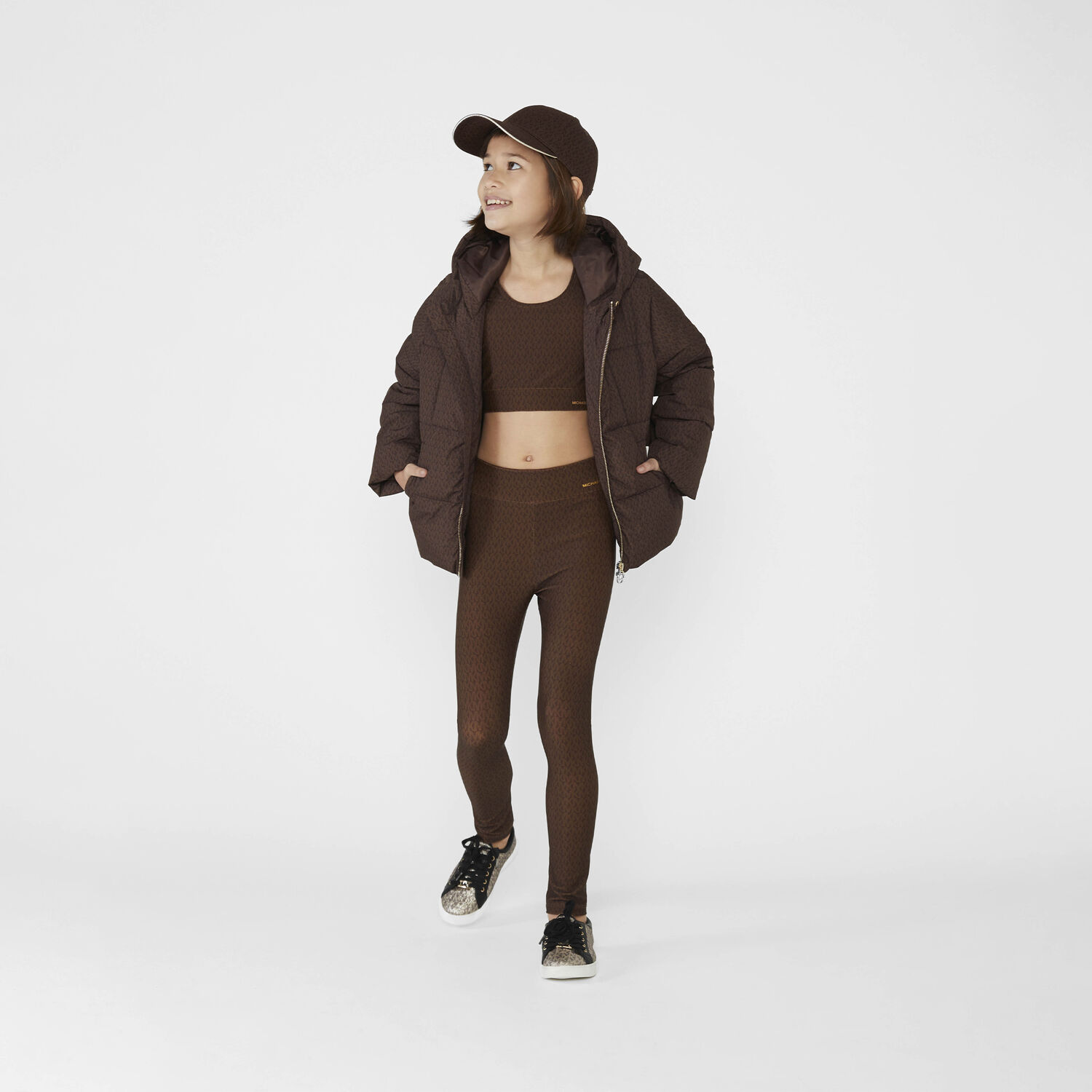 ليغنز بالشعار باللون البنى, 1, hi-res image number null