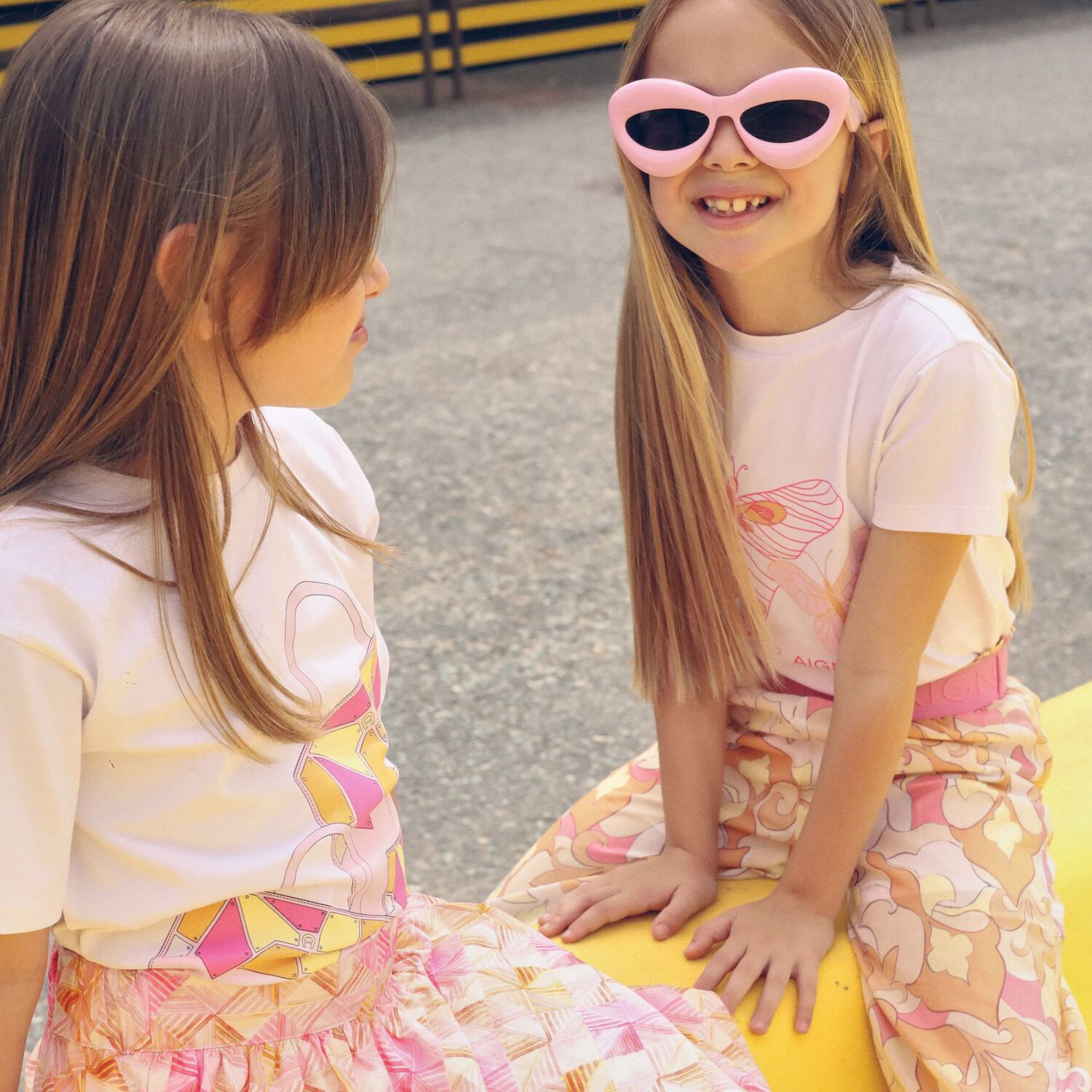 تنورة بنات بالشعار باللون الوردي و البرتقالى, 2, hi-res image number null