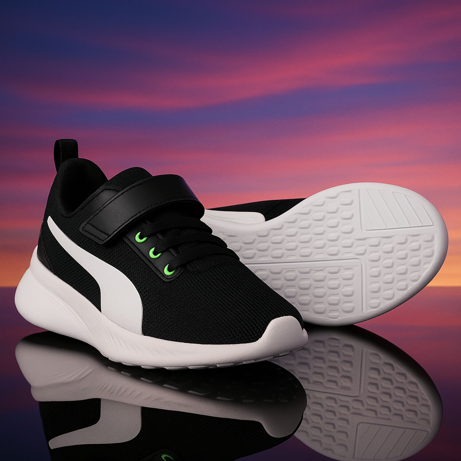 Boys Black Flyer Runner Trainers, 1, hi-res