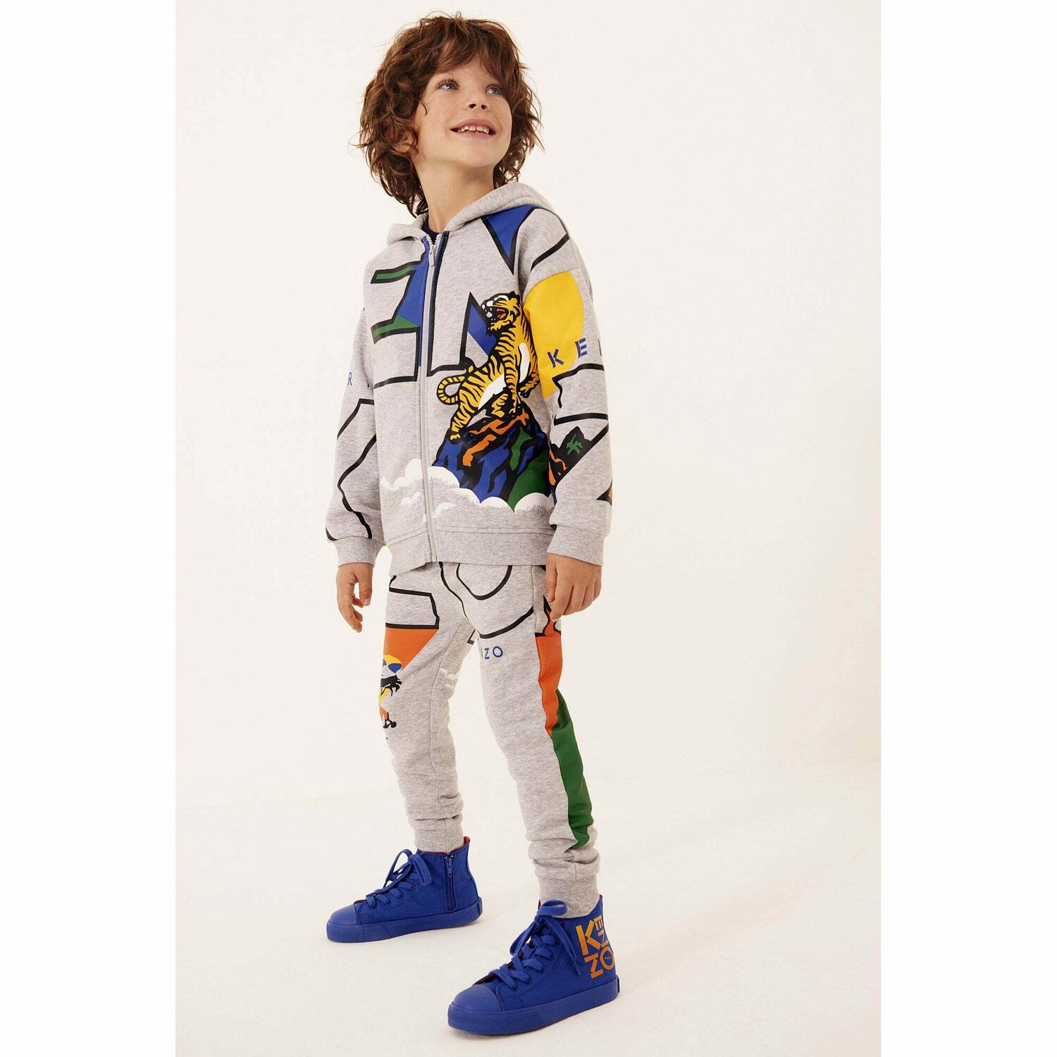 بنطال رياضي بالشعار للاولاد باللون الرمادي, 1, hi-res