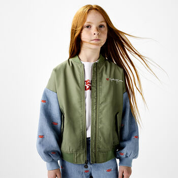 تيشيرت بنات بالشعار باللون الابيض 