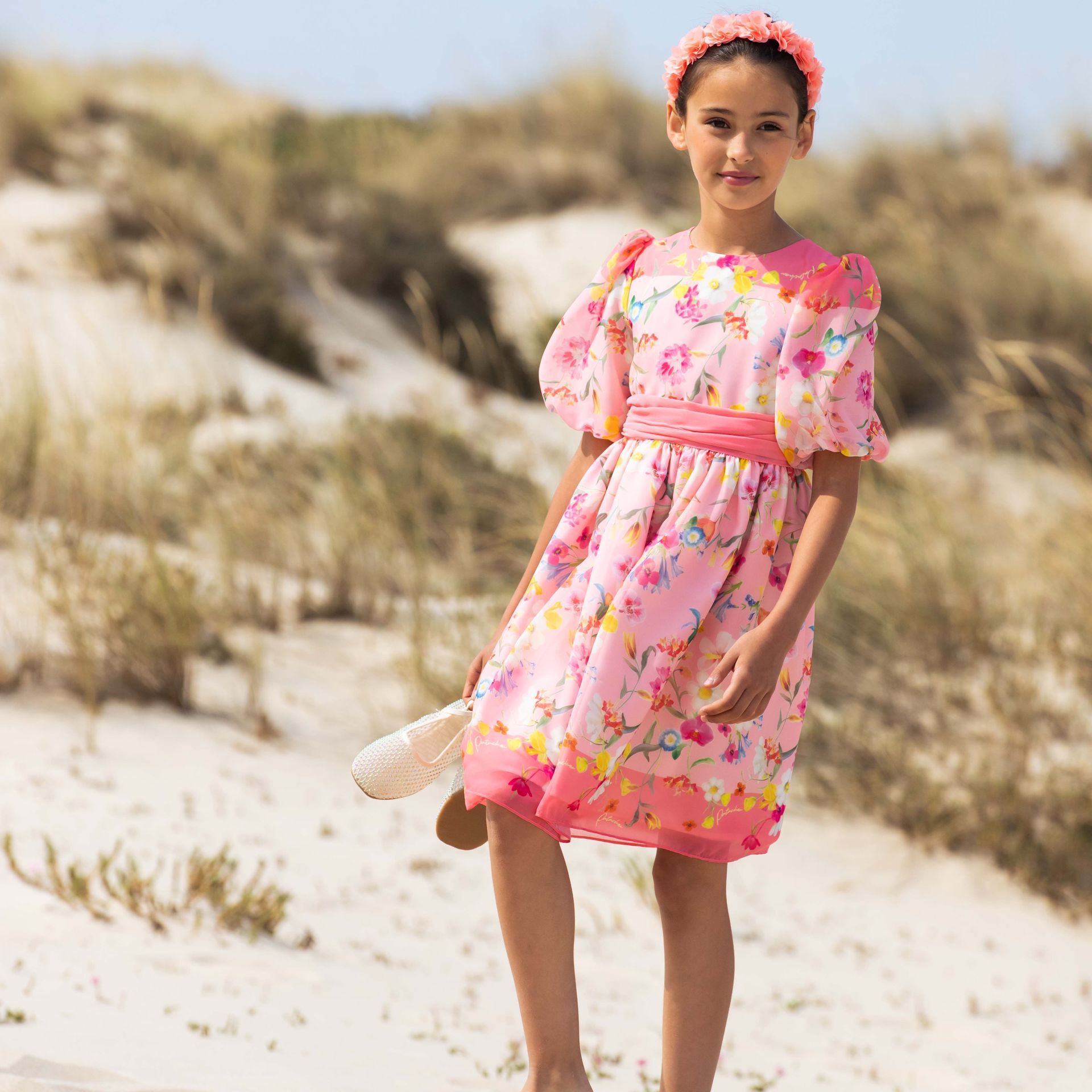 Little girl dressing hotsell