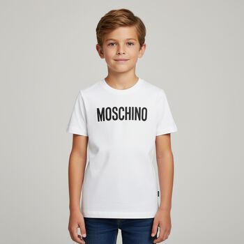 تيشيرت بالشعار باللون الأبيض