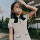 فستان بنات جاكار بفيونكة باللون الأبيض, 1, hi-res