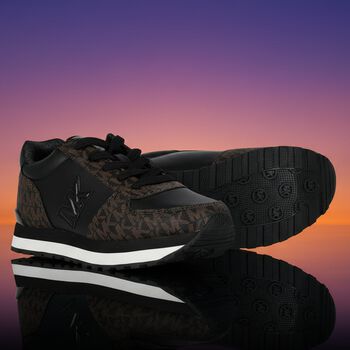 حذاء أولاد رياضى بالشعار باللون الأسود والبني 