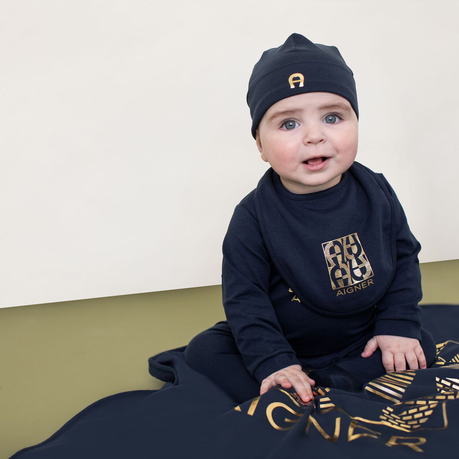 Baby Boys Navy Blue & Gold Logo Babygrow, 3, hi-res image number null