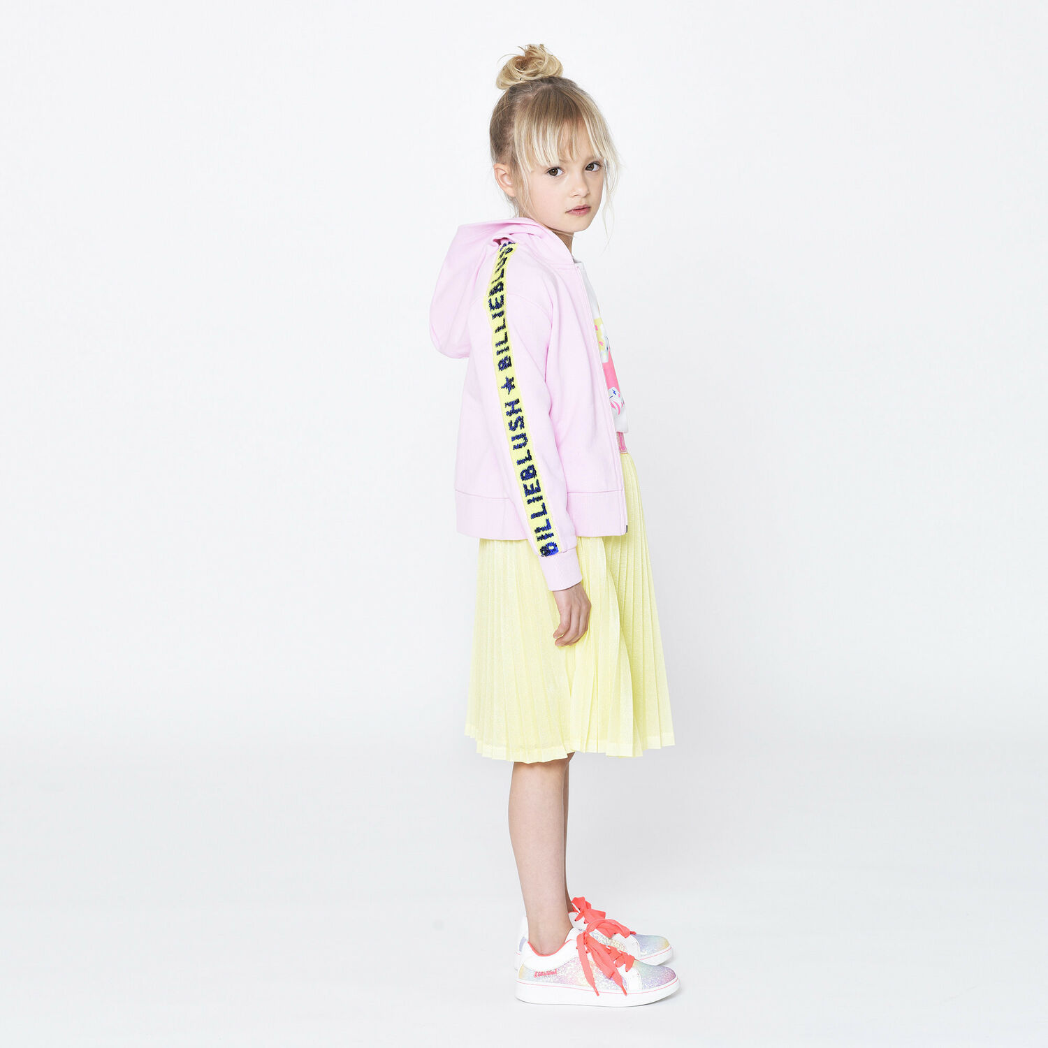 حذاء رياضي بألوان قوس قزح لامع للبنات, 1, hi-res