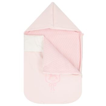 شعار باللون وردي عش الطفل