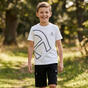 شورت باللون الأسود للأولاد بشعار