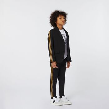 تيشيرت أولاد بالشعار باللون الأبيض