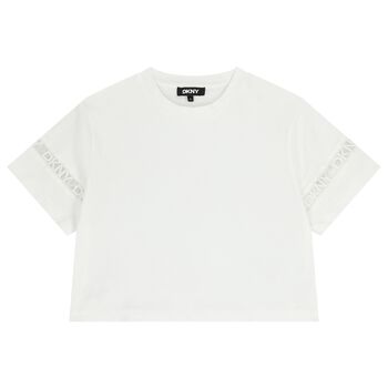 قميص أبيض بشعار للبنات