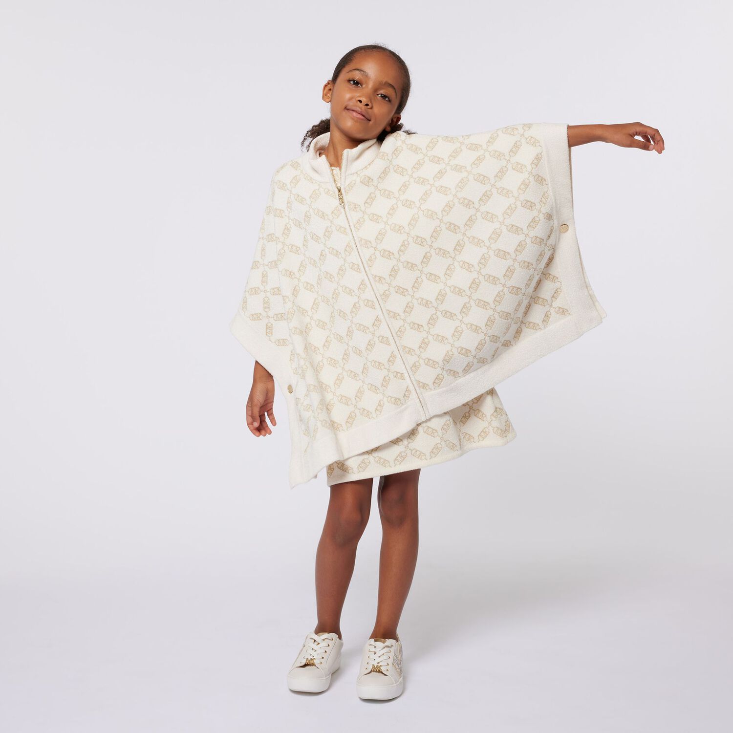 عباءة بنات منسوجة بالشعار باللون العاجي والذهبي , 1, hi-res image number null