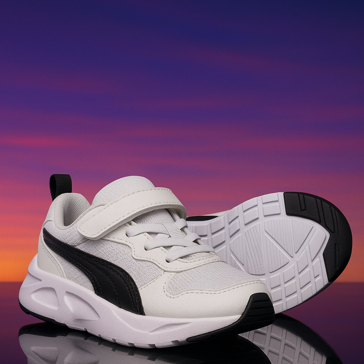 حذاء جي-أر ترينيتي باللون الأبيض والأسود, 1, hi-res