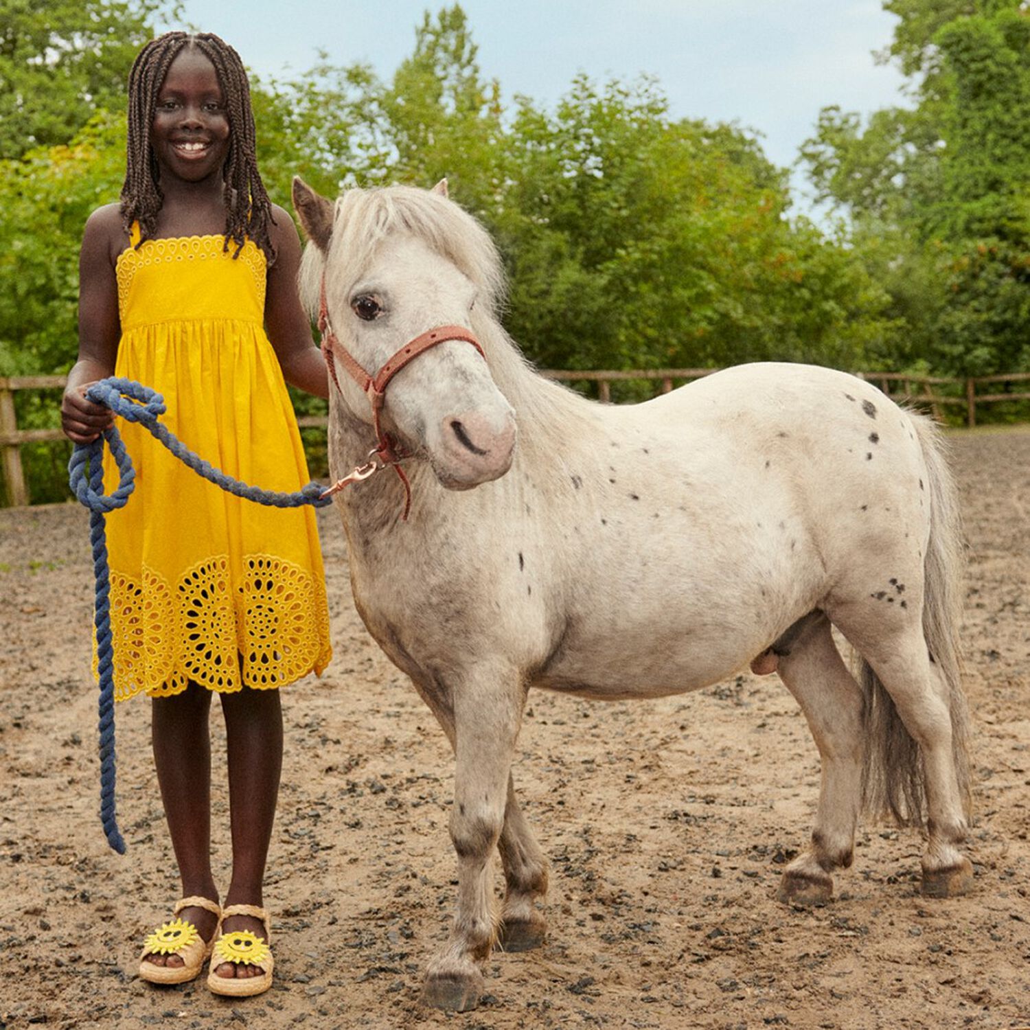 فستان بنات برودري انجليز باللون الأصفر, 1, hi-res image number null