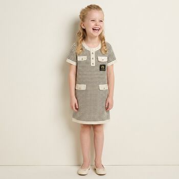 فستان بناتي باللون الأسود و الذهبي بشعار