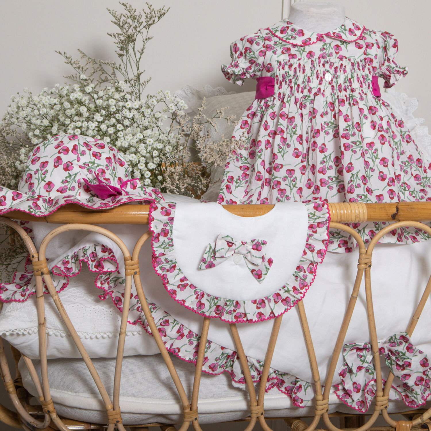 مريلة بنات باللزهور باللون العاجي , 1, hi-res