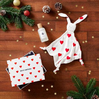 طقم هدايا افرول بنات بطبعه قلب باللون العاجى والاحمر 