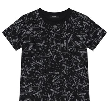 تي شيرت بشعار باللونين الأبيض والأسود