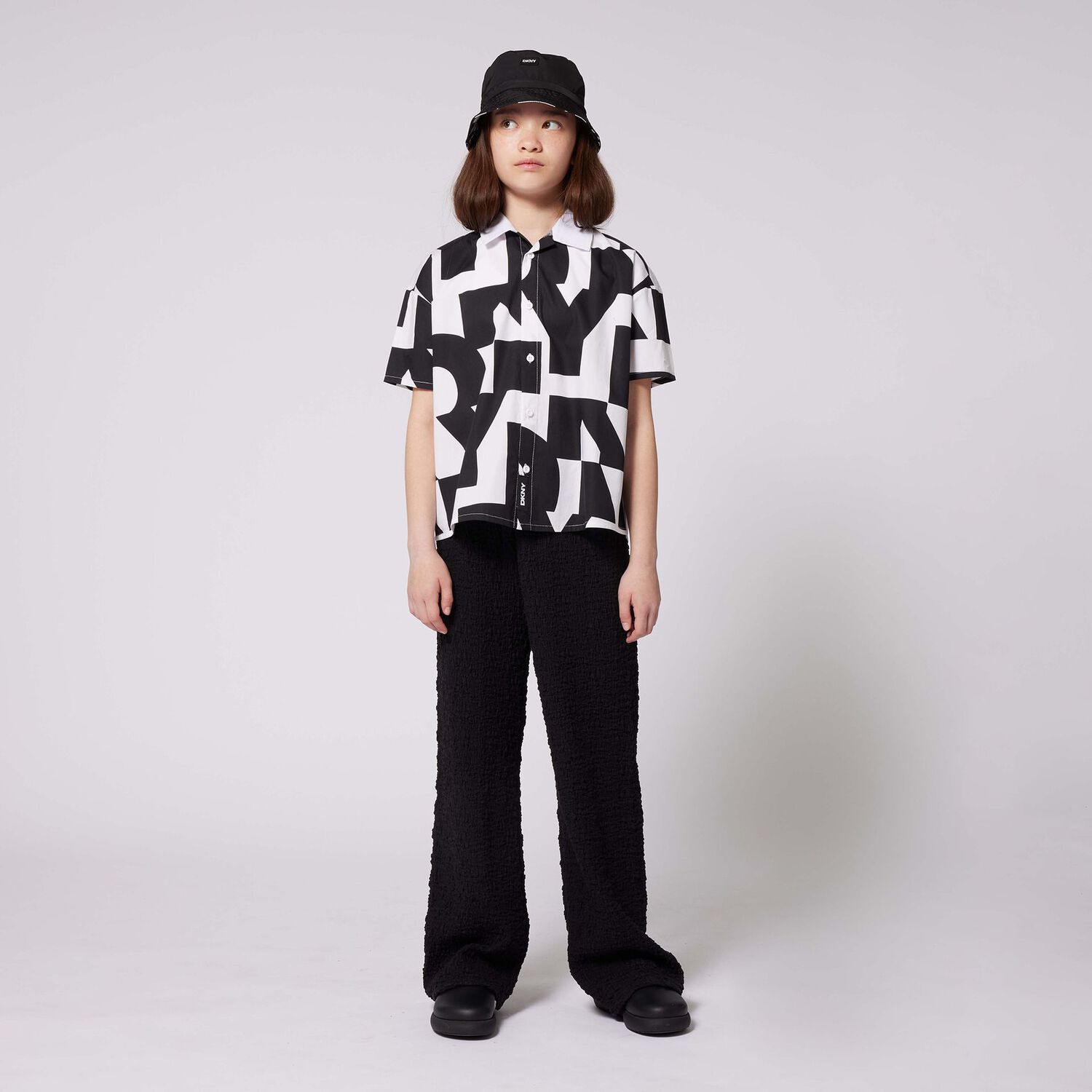 قبعة قابلة للعكس بالشعار باللون الأسود والأبيض, 1, hi-res image number null