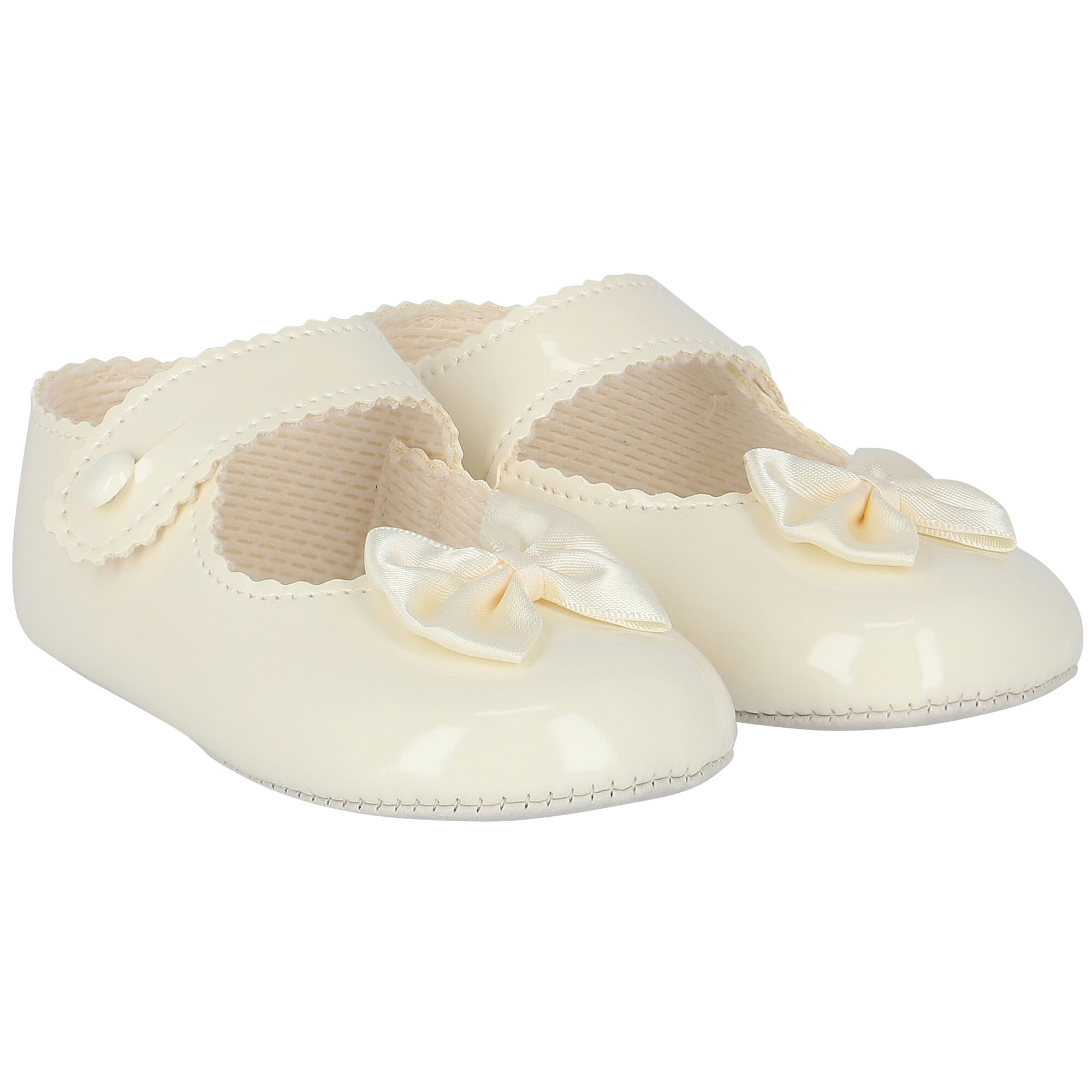 Ivory infant discount shoes