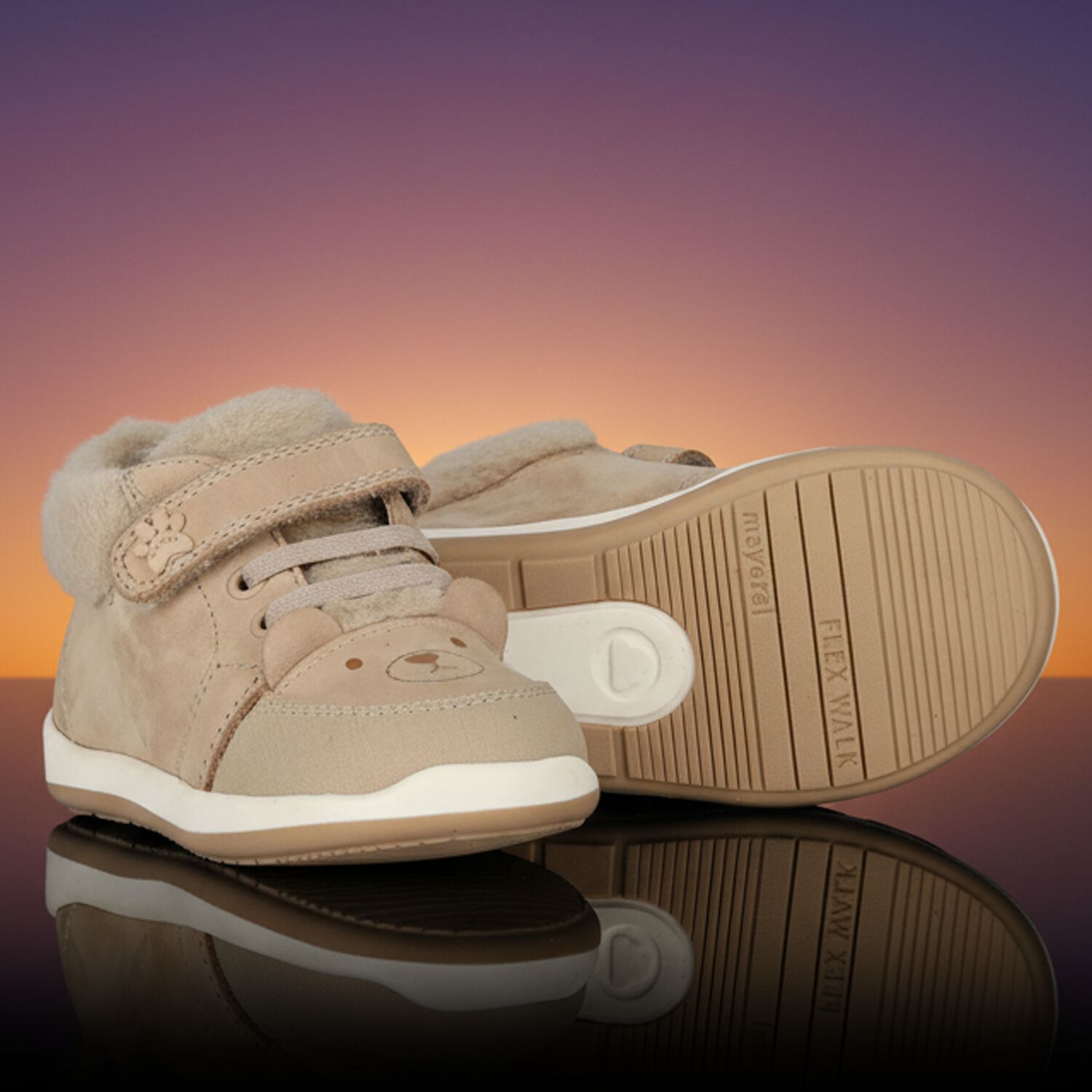 Younger Boys Beige Logo Trainers, 1, hi-res