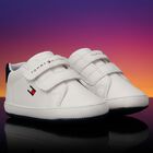 حذاء ما قبل المشي للأولاد باللون الأبيض بشعار, 1, hi-res