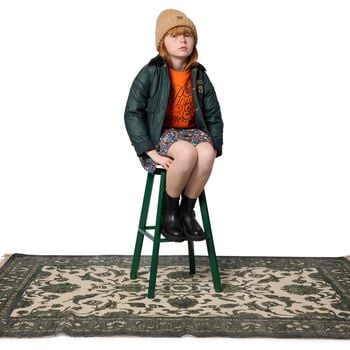 حذاء جلدي أسود بشعار للبنات